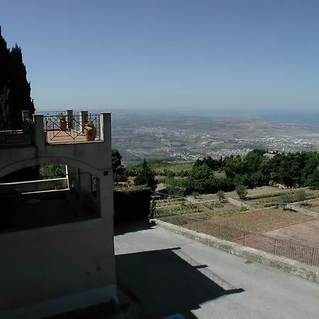 Eremo Hotel Casa Del Sorriso 3* Erice