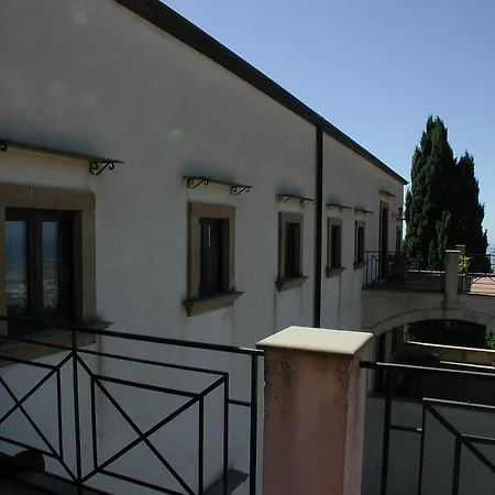 Inn Eremo Hotel Casa Del Sorriso 3*